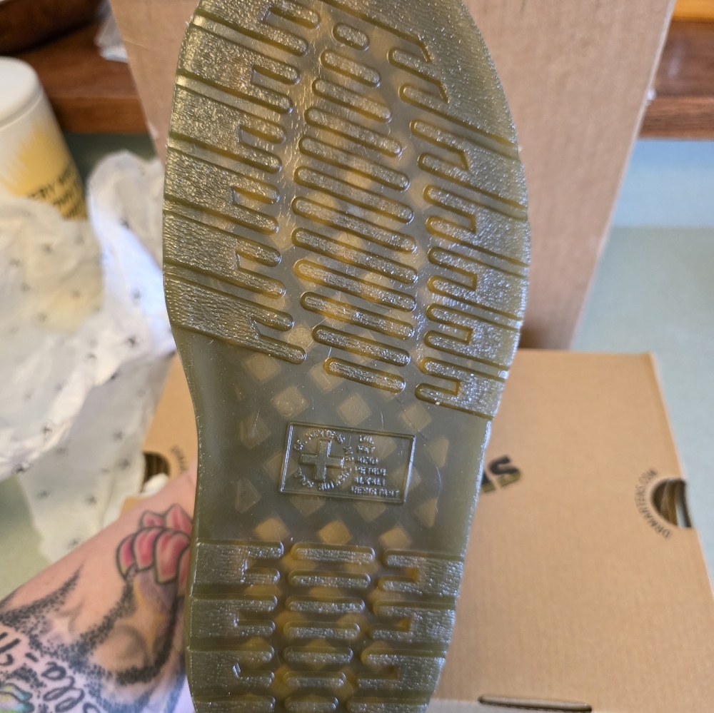 Dr Marten Dunnet Flower Sandal, Sz. 8 / 39. New In Box - Picture 5 of 6